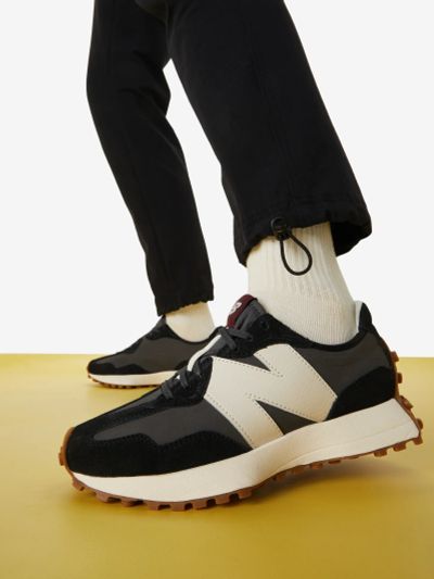 Лот: 25549343. Фото: 1. Кроссовки женские New Balance... Кеды, кроссовки, слипоны