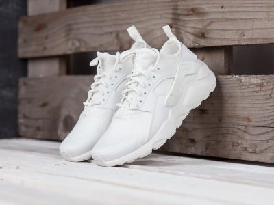 Лот: 12687814. Фото: 1. Кроссовки Nike Air Huarache Ultra... Кеды, кроссовки, слипоны