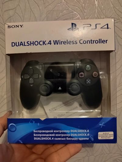 Лот: 17011933. Фото: 1. Ориг Dualshock 4 v2 оригинал. Аксессуары для игровых приставок, консолей, геймпады