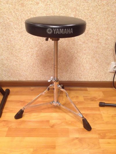 Лот: 6852862. Фото: 1. Стул барабанщика Yamaha DS-550U... Ударные