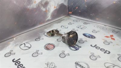 Лот: 23589634. Фото: 1. Поршень с шатуном Mazda Premacy... Двигатель и элементы двигателя