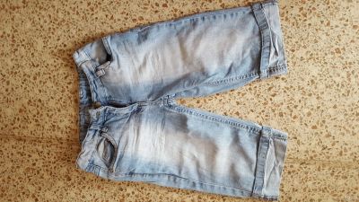 Лот: 13623271. Фото: 1. Бриджи джинсовые для девочки р... Брюки, шорты, джинсы