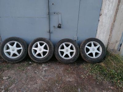 Лот: 18140690. Фото: 1. Шины Dunlop 195/65R15. Шины на дисках