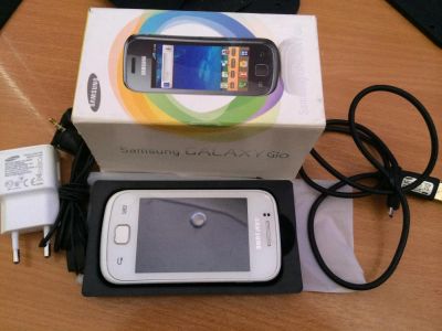 Лот: 4191555. Фото: 1. samsung Galaxy Gio GT-S5660 белый. Смартфоны