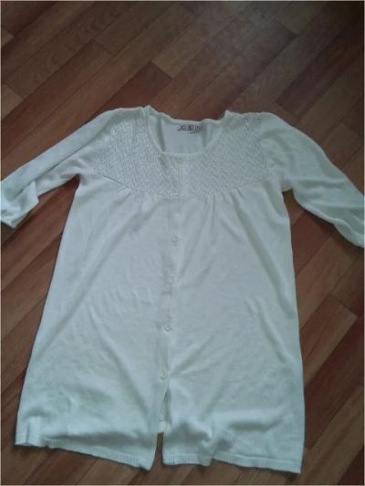 Лот: 7246927. Фото: 1. Кофточка трикотаж 46-48. Свитеры, толстовки, худи