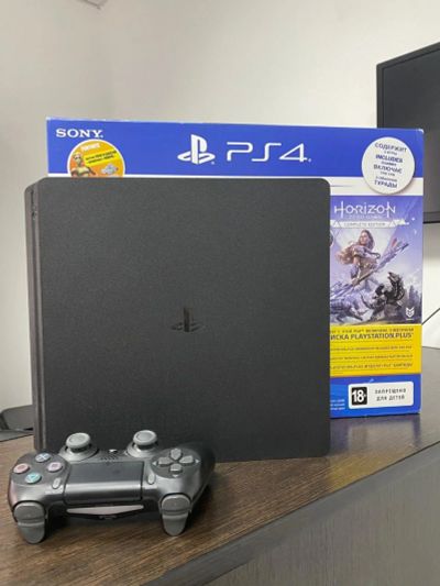 Лот: 16714478. Фото: 1. PlayStation 4 Slim 1TB Гарантия... Игровые приставки, консоли