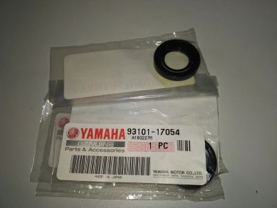 Лот: 12825428. Фото: 1. 93101-17054-00 Сальник Yamaha. Запчасти