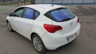 Лот: 11390426. Фото: 1. продам автомобиль Opel. Автомобили