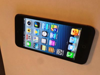 Лот: 3101057. Фото: 1. Iphone 5 black 64gb. Смартфоны