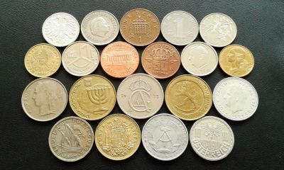 Лот: 11763616. Фото: 1. 20 иностранных монет - одним лотом... Наборы монет