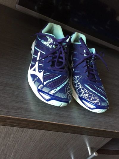 Лот: 16670791. Фото: 1. Кроссовки Волейбольные Mizuno... Кеды, кроссовки, слипоны