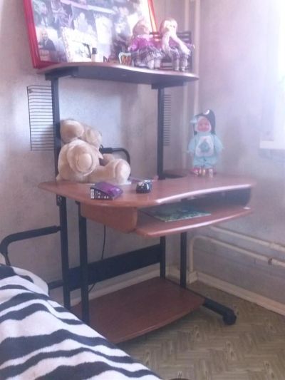 Лот: 3307394. Фото: 1. стол компьютерный. Компьютерные и письменные столы
