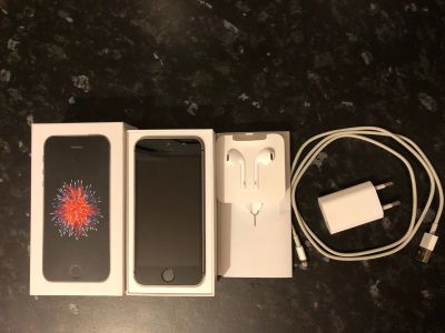 Лот: 12888675. Фото: 1. iPhone SE 64 gb Space Gray. Смартфоны