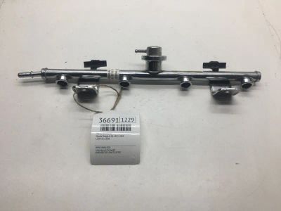 Лот: 20388040. Фото: 1. Рейка топливная Mazda Mazda 6... Топливная система