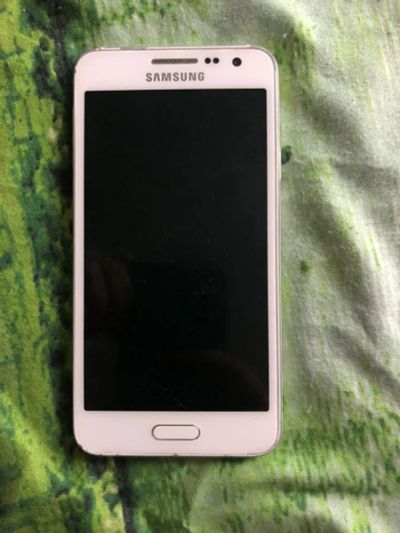 Лот: 13922570. Фото: 1. Samsung A3 2015 г. Смартфоны