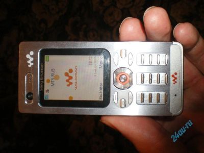 Лот: 39181. Фото: 1. sony ericsson W880 серебристый. Красноярск