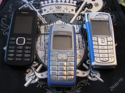 Лот: 2041671. Фото: 1. Nokia C1-02, Nokia 6230i, Nokia... Кнопочные мобильные телефоны