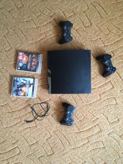 Лот: 11442636. Фото: 1. Sony Playstation 3 + 2 игры... Игровые приставки, консоли