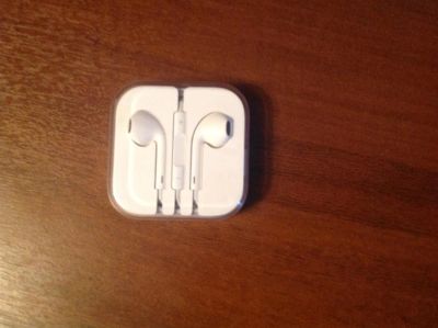 Лот: 3558471. Фото: 1. Наушники EarPods. Красноярск