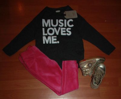 Лот: 8818824. Фото: 1. Тонковка Zara "Music loves me... Свитера, худи, толстовки