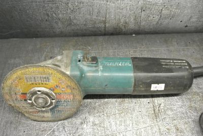 Лот: 16103154. Фото: 1. болгарка makita 9558hn (т4694). Электроинструмент