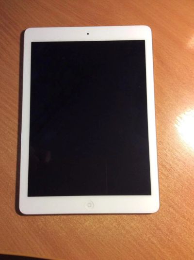 Лот: 8207486. Фото: 1. iPad Air 16gb wi-fi cellular LTE. Планшеты