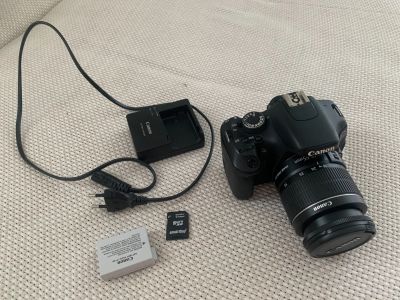 Лот: 17980546. Фото: 1. Canon 600d. Цифровые зеркальные