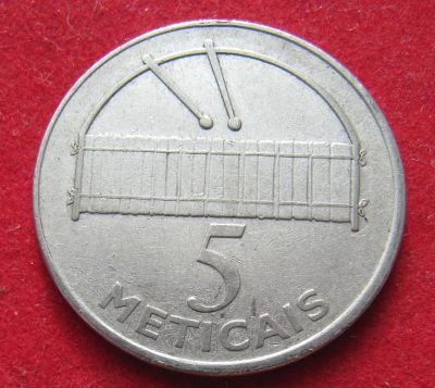 Лот: 19004144. Фото: 1. Мозамбик 5 метикалов, 2006 г. Остальные страны