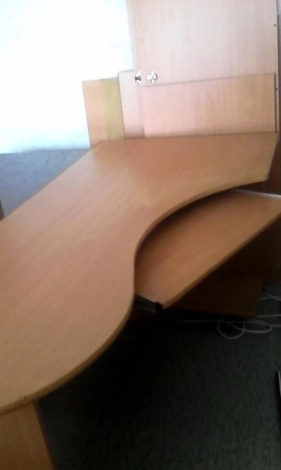 Лот: 7703731. Фото: 1. Продам стол офисный компьютерный. Компьютерные и письменные столы