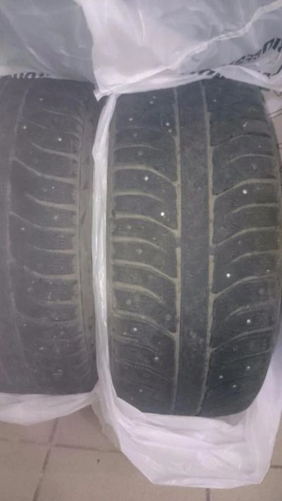 Лот: 7728874. Фото: 1. bridgestone ice cruise 215/50r17. Шины