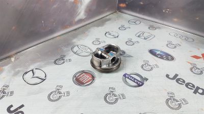 Лот: 23590048. Фото: 1. Поршень Lexus LS460 1UR-FSE 13301-38010. Двигатель и элементы двигателя