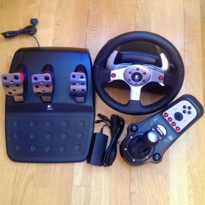 Лот: 11998527. Фото: 1. игровой руль с кпп Logitech G25... Рули, джойстики