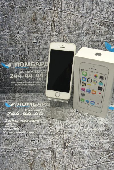 Лот: 15118138. Фото: 1. Смартфон Apple iPhone 5s 16 ГБ... Смартфоны