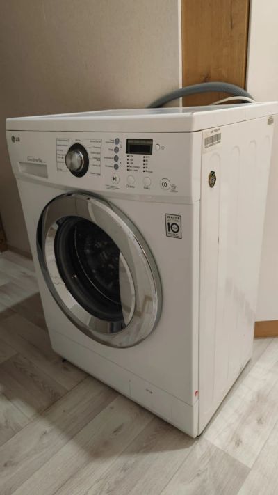 Лот: 20828864. Фото: 1. Стиральная машина LG на 6 кг. Стиральные машины