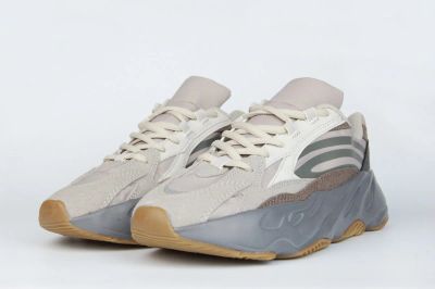Лот: 16870737. Фото: 1. Кроссовки Adidas Yeezy Boost 700... Кеды, кроссовки, слипоны