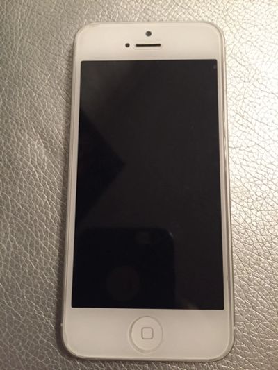 Лот: 8944534. Фото: 1. Продам iPhone 5. Кнопочные мобильные телефоны