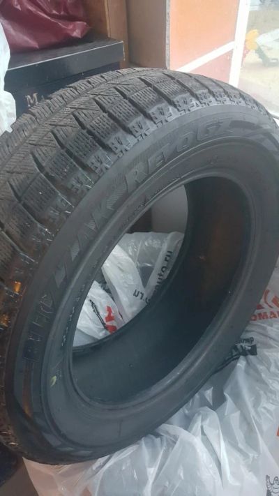 Лот: 10447399. Фото: 1. 4 шины в хорошем состоянии Bridgestone... Шины