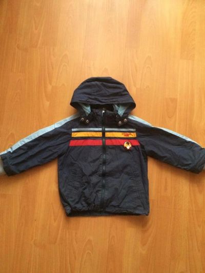 Лот: 9584956. Фото: 1. Ветровка H&M рост 104, подклад... Верхняя одежда