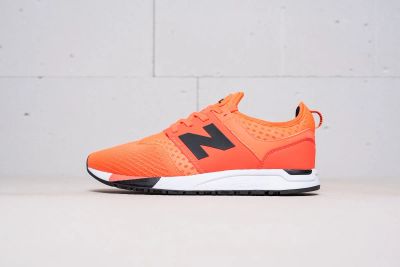 Лот: 11618202. Фото: 1. Кроссовки New Balance 247 Classic. Кеды, кроссовки, слипоны