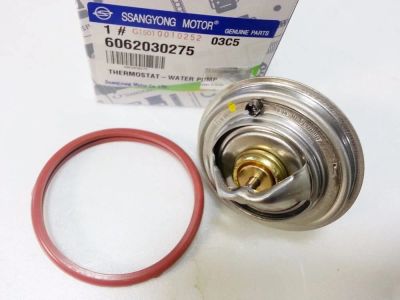 Лот: 12079503. Фото: 1. Термостат Ssang Yong 6062030275... Двигатель и элементы двигателя