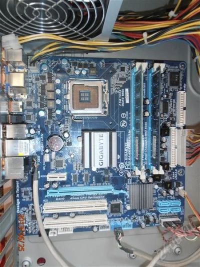 Лот: 2929573. Фото: 1. Gigabyte GA-EG41MFT-US2H. Материнские платы