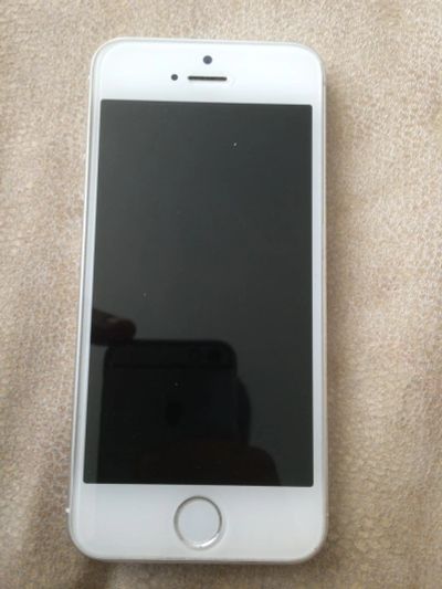 Лот: 7572209. Фото: 1. iPhone 5 16gb White. Смартфоны
