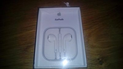 Лот: 9867820. Фото: 1. Apple EarPods (оригинал). Наушники, гарнитуры