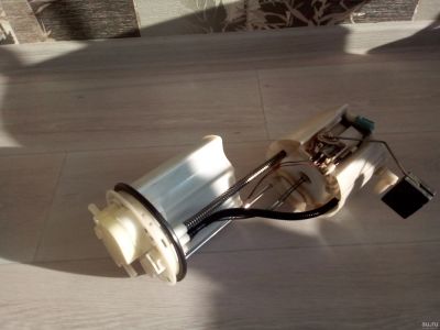 Лот: 13845325. Фото: 1. бензонасос toyota vitz KSP90. Топливная система