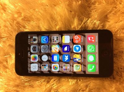 Лот: 3727887. Фото: 1. iPhone 5 16GB Black. Смартфоны