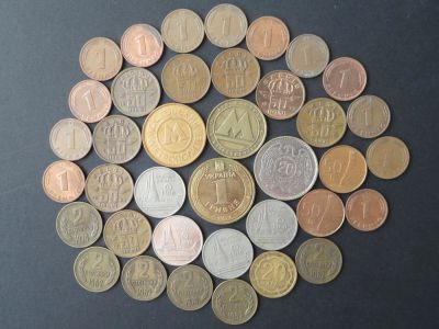 Лот: 10451106. Фото: 1. 35 монет мира + 2 жетона метро... Другое (монеты)