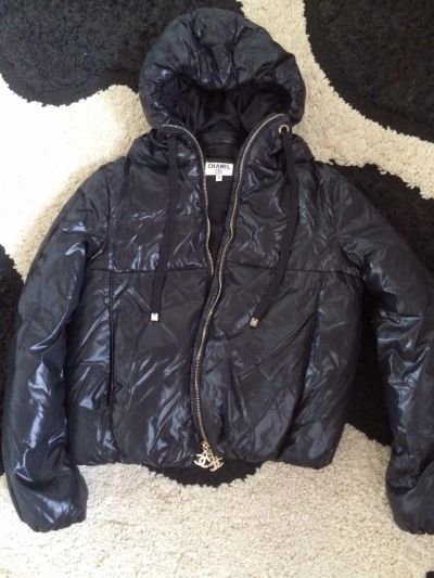 Лот: 5068613. Фото: 1. Курточка Chanel. Верхняя одежда