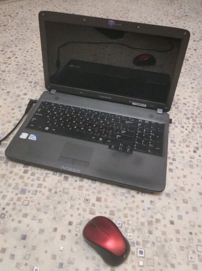 Лот: 12387115. Фото: 1. Ноутбук Samsung R530. Ноутбуки