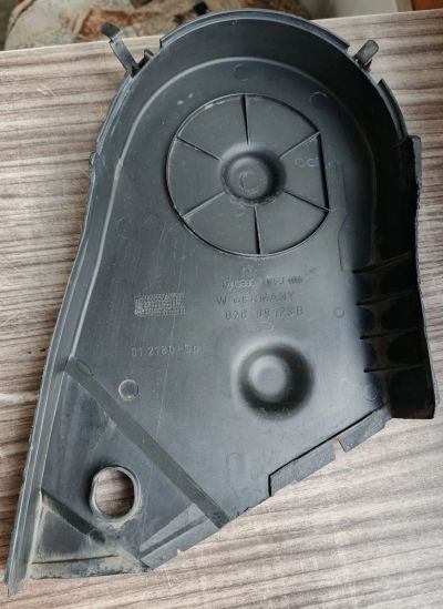 Лот: 25591046. Фото: 1. Защитный кожух ремня VW Golf и... Другое (автозапчасти)