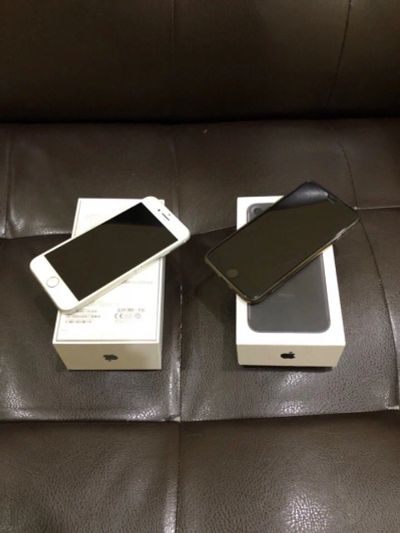 Лот: 11808179. Фото: 1. Iphone 7 32gb РСТ,+ Iphone 7 128gb. Смартфоны